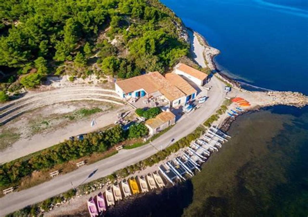Agreable Maison De Famille Sur Gite Echarou Sigean Exteriör bild